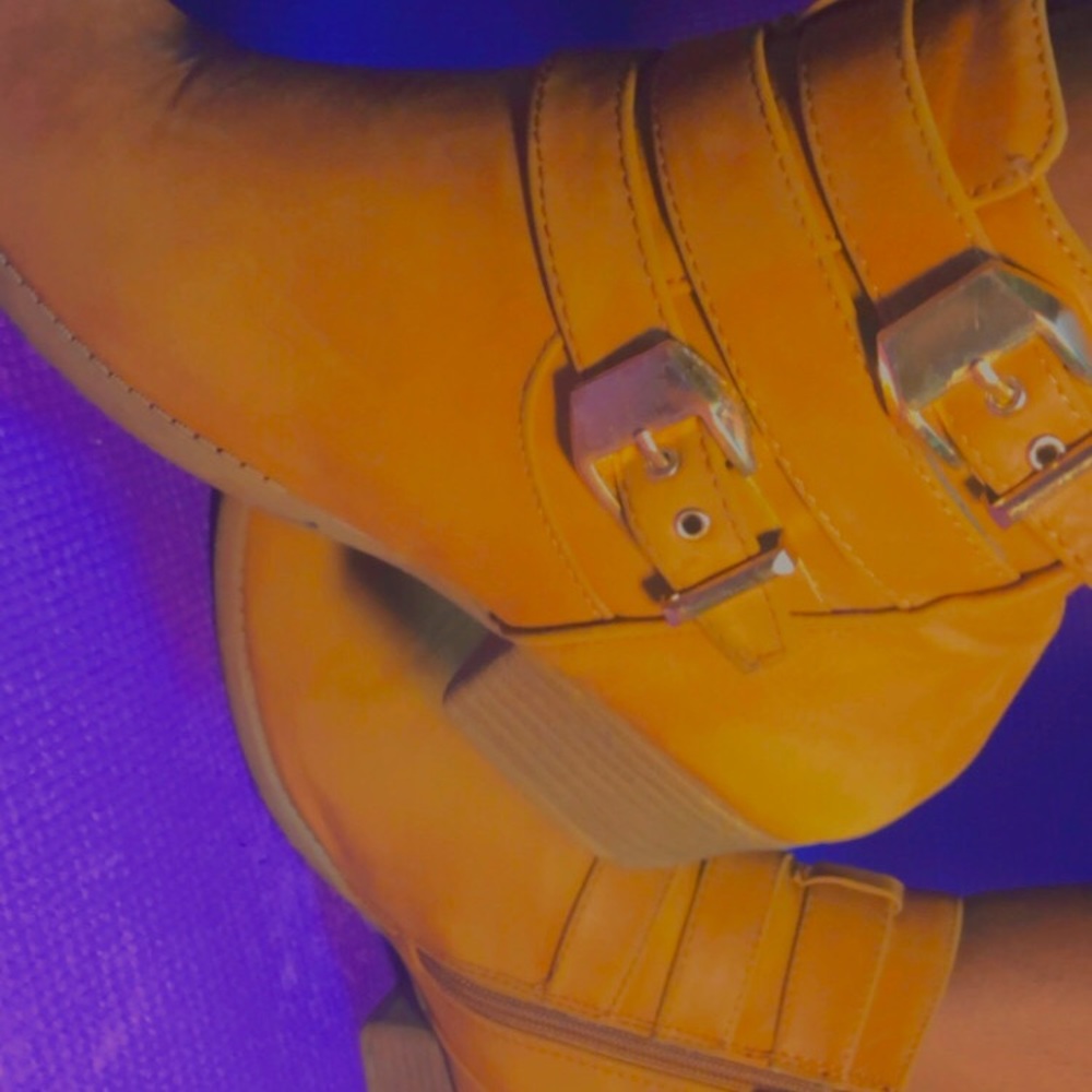 guilty heart brown leather boots with heels gold